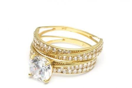 15 cadouri pentru soție de ziua ei, de 1, 8 Martie & Crăciun-Bijuterii cu diamante pentru o soție cu adevărat strălucitoare