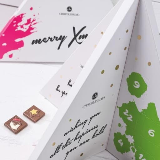 Brad de Crăciun cu 24 de surprize dulci până la Moș Ajun