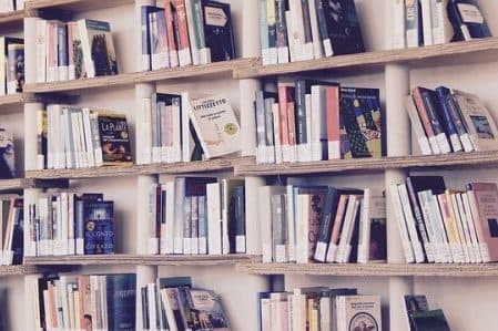 Cărți practice și pentru pasionați la prețuri extrem de reduse