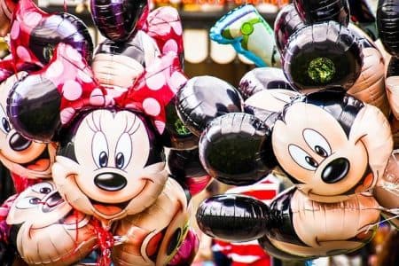Camera de vis personalizată cu stickere Disney pentru o fină fericită ca o prințesă