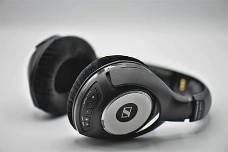 Căști audio pentru un sunet de acuratețe maximă acasă sau la birou