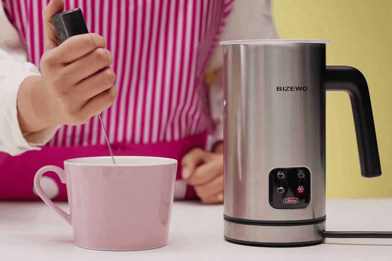 cele mai bune aparate pentru spumarea laptelui