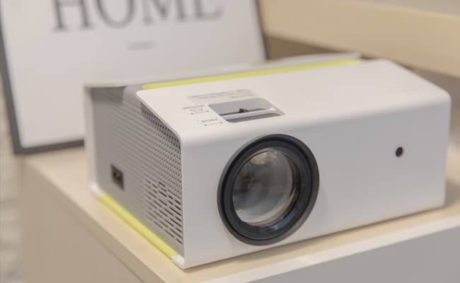Cele-mai-bune-mini-videoproiector.jpg