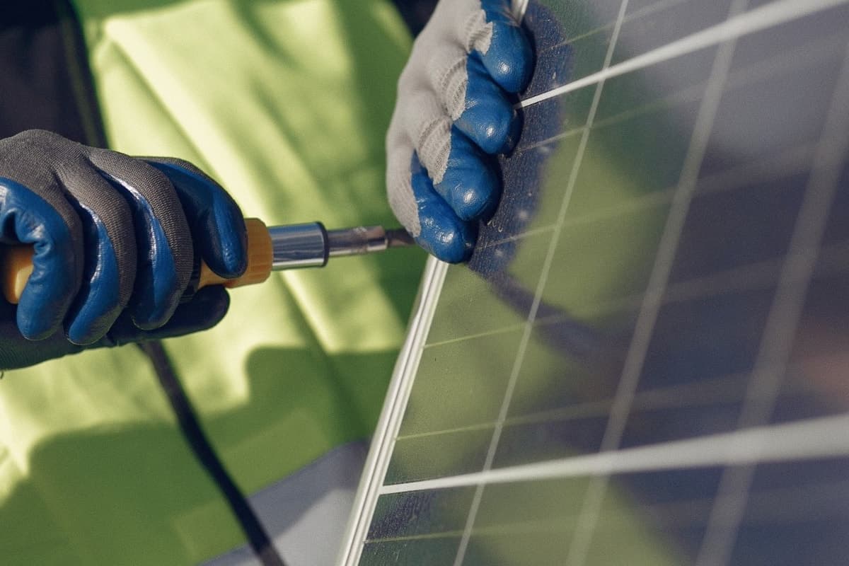 Cum funcționează un panou fotovoltaic