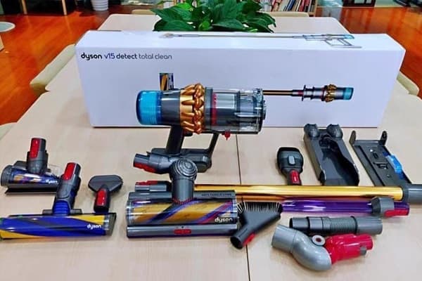 Cum-sa-alegi-cel-mai-bun-aspirator-vertical-cu-acumulator.jpg
