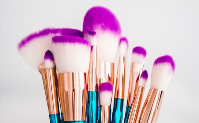 Cum-sa-alegi-cele-mai-bune-pensule-de-fond-de-ten.jpg