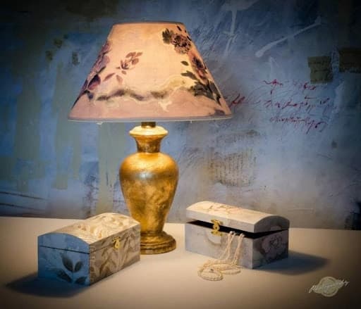 Cutii personalizate cadou pentru o femeie care merită din plin toată afecțiunea ta