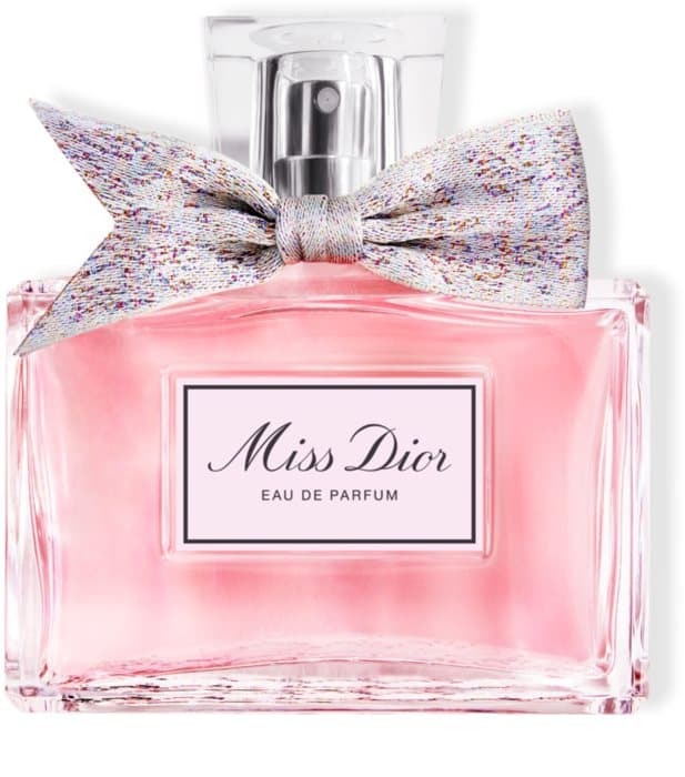 parfumuri cadouri de 8 martie pentru iubită