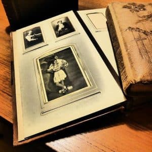 cadouri pentru părinți-Foto cărți – albume de amintiri pentru părinții care prețuiesc timpul petrecut împreună