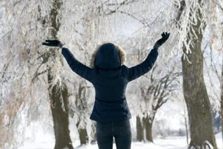 Geacă de iarnă pentru schi pentru o femeie super activă