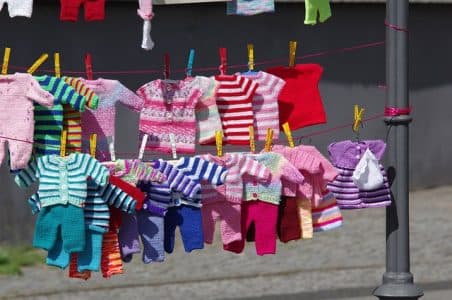 Hăinuțe de brand pentru un fin care o să fie un bebe cool