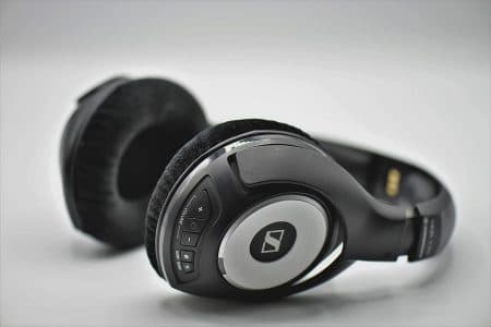 Căști audio performante pentru tați care apreciază bass-ul fin-cadouri pentru tați