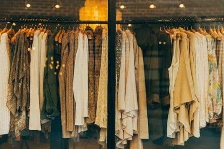 15 ide de cadou pentru soacră de Crăciun și 8 Martie-Îmbrăcăminte modernă pentru o soacră cool