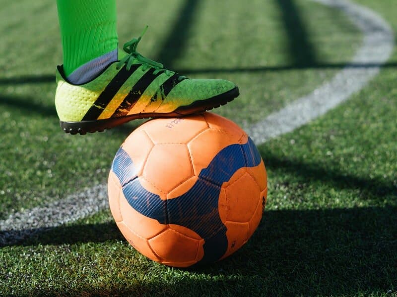 cadou iubit echipament de fotbal