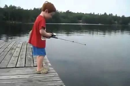 idei cadouri baieți lansetă pescuit