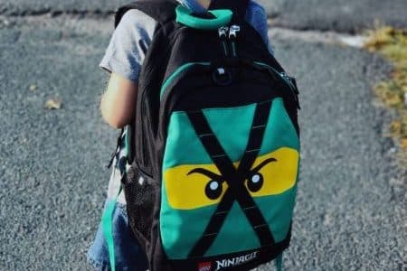 cadou baiat ghiozdan