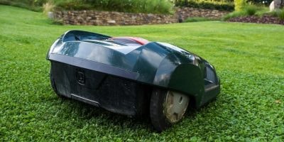 Cele mai bune mașini de tuns iarba robotizată