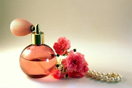 Parfumuri unisex – cadouri de Secret Santa sofisticate!