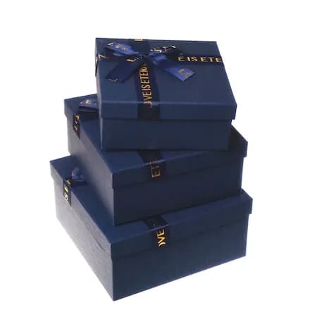 3. Set cutii cadou potrivite pentru orice aniversare a unui bărbat