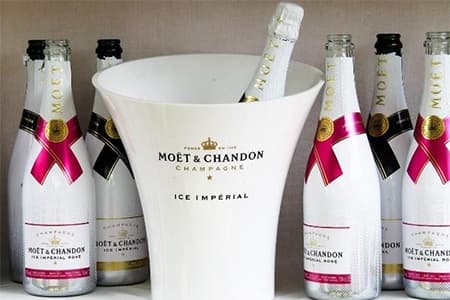 idei de cadouri pentru nași cu orice ocazie