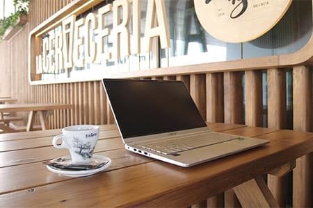 30 de Cadouri Personalizate pentru Femei și Bărbați