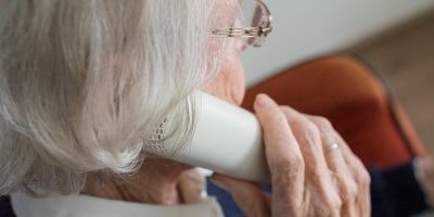 Telefoane pentru seniori